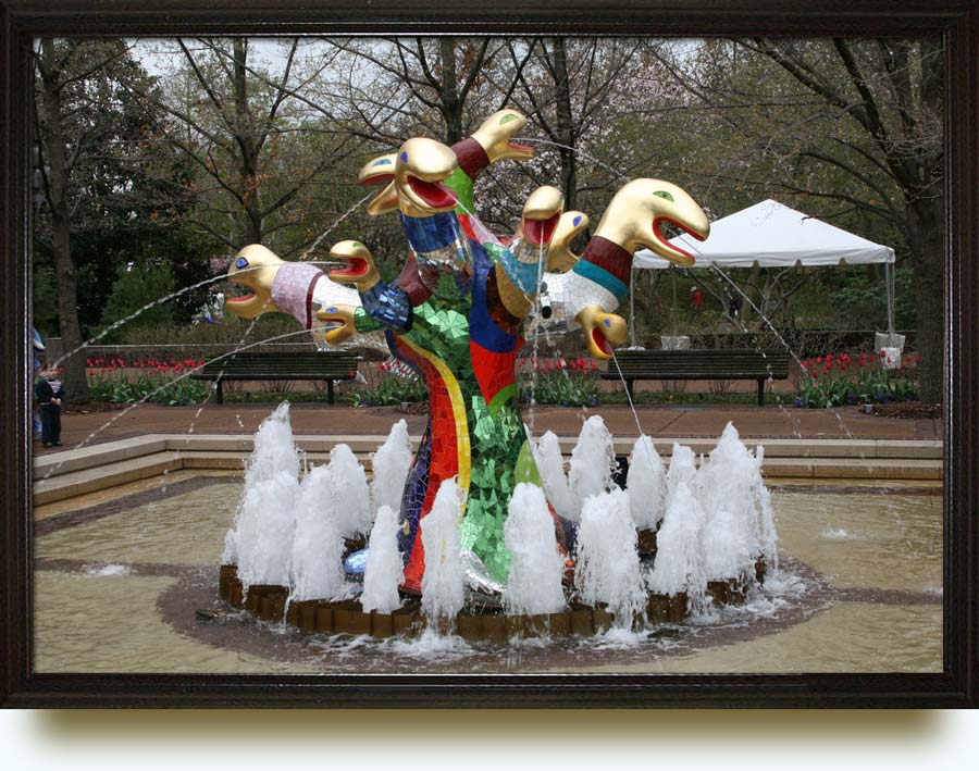 Niki de Saint Phalle, christened Catherine-Marie-Agnès Fal de Saint Phalle (1930–2002). Arbre serpents / Serpent Tree. 1999. Located inShaw (adjacent to the Missouri Botanical Garden, and named after its founder, Henry Shaw),St. Louis,MO,US.