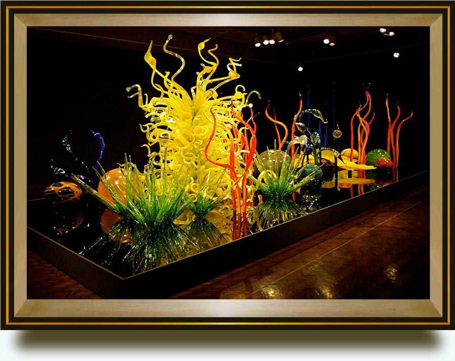 Dale Chihuly (b. 1941 in Tacoma, Washington, United States). Mille Fiori. From the «Chihuly Illuminated» exhibit at the Columbus Museum of Art (September 25, 2009 – July 4, 2010)