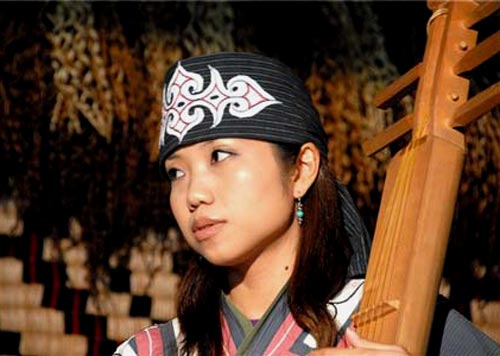 Japanese girl in ainu headdress. Borrowed: ————— http://www.liveinternet.ru/users/2552763/post93294101/