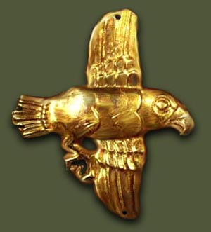 Scythian golden plaque with flying bird of prey. Borrowed: ————— http://fotometka.ru/i.pl/10686.jpg.html